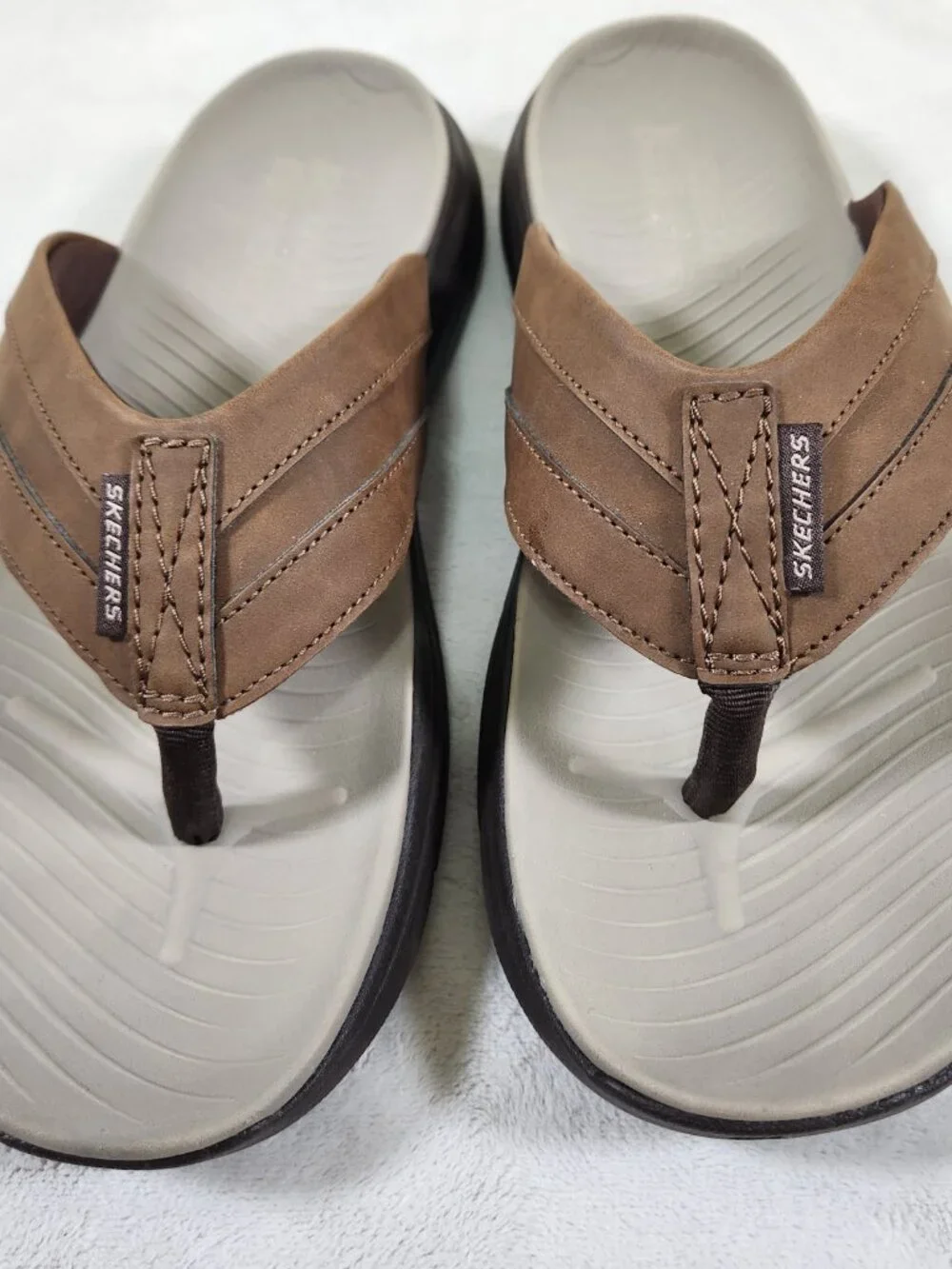 Skechers Mens Size 13 Flip Flop Sandals Shoes Relaxed Fit Luxe Foam Brown